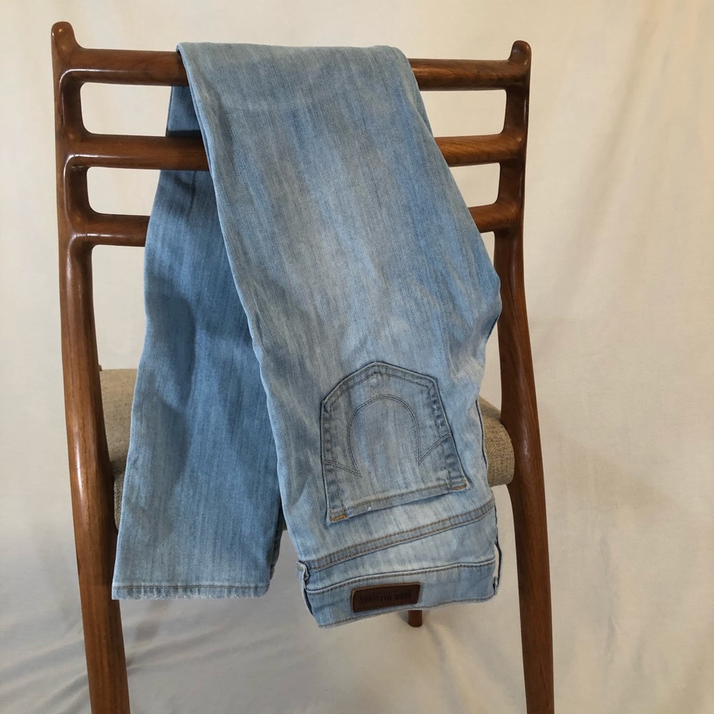 True Religion Faded Light Blue Skinny Jeans 27